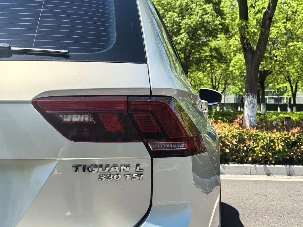 Volkswagen Tiguan L 2018 — фото 9