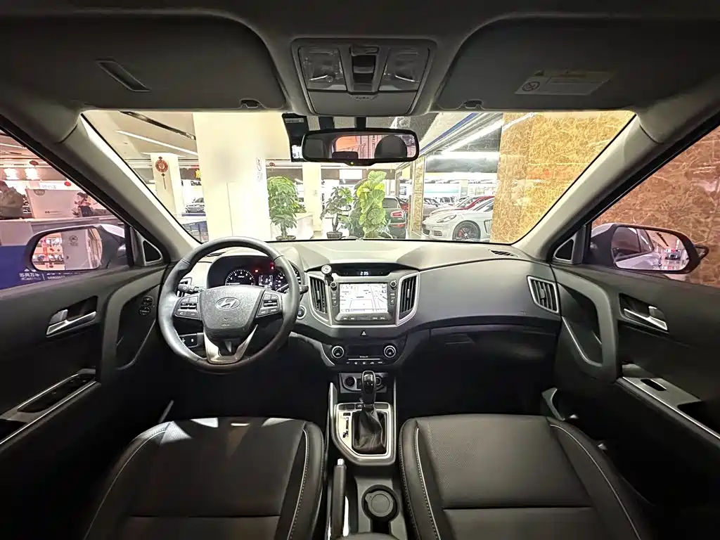 Hyundai ix25 2015 — фото 15