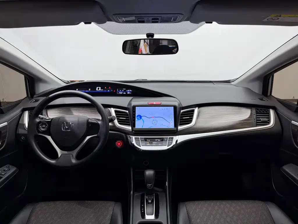 Honda Jade 2017 — фото 11