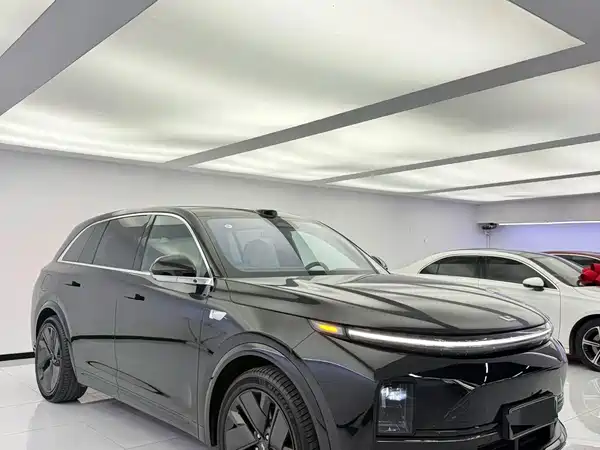 Li Auto L7 2025