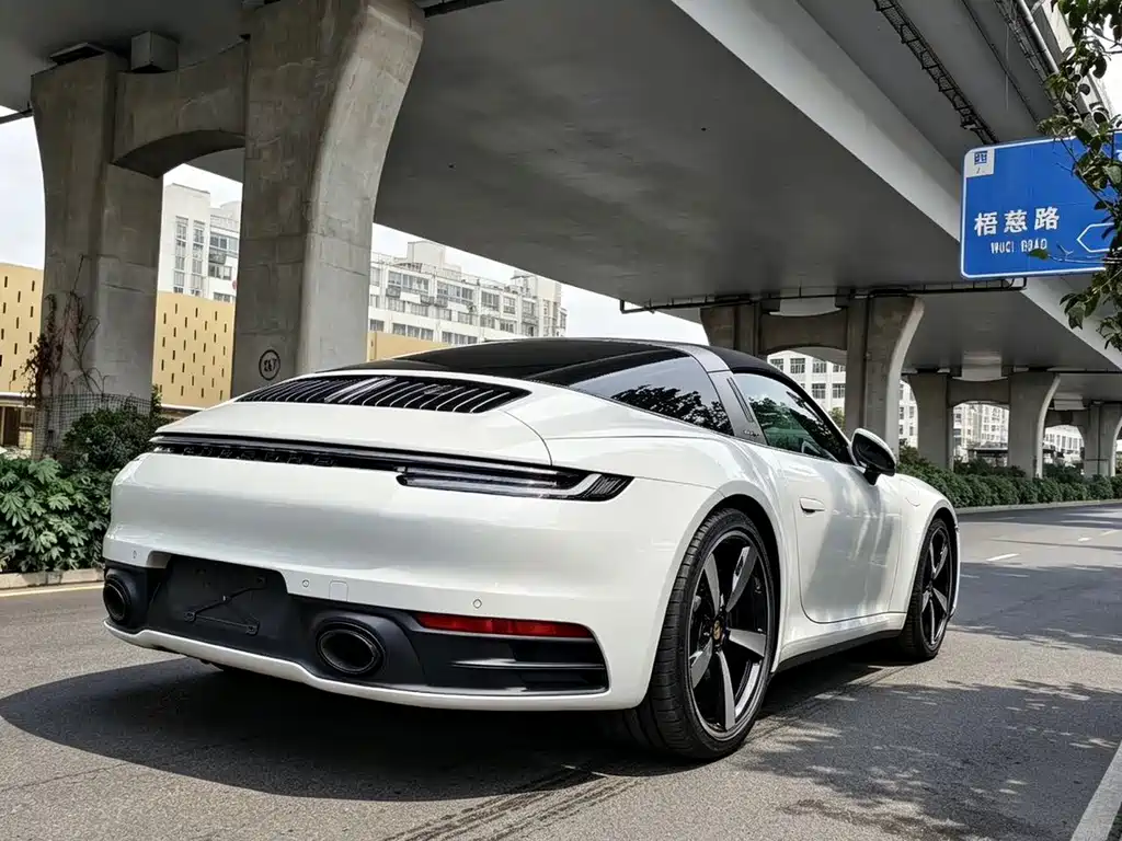 Porsche 911 2024 — фото 4
