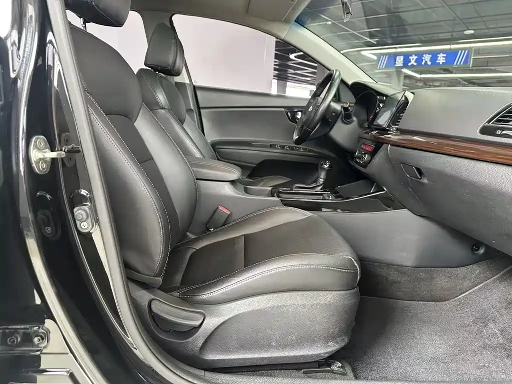 Kia K4 2015 — фото 15
