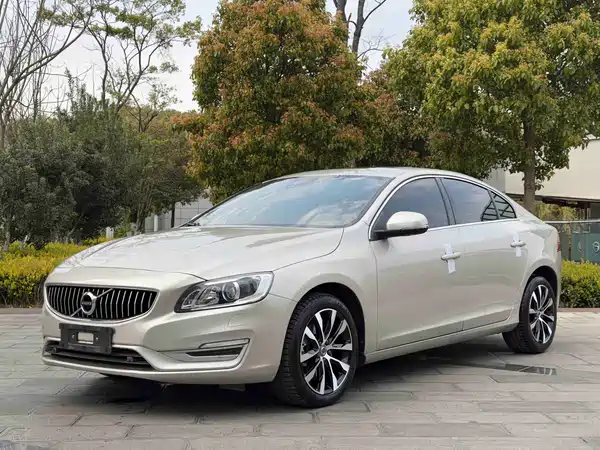 Volvo S60 2019
