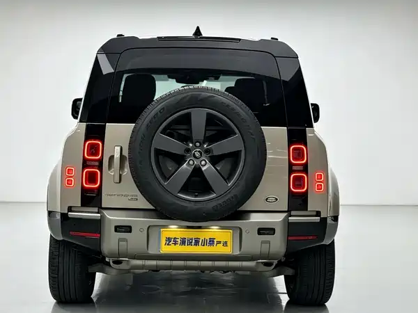 Land Rover Defender 2022