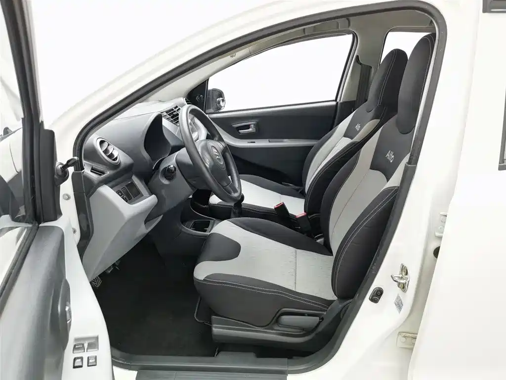 Suzuki Alto 2014 — фото 10