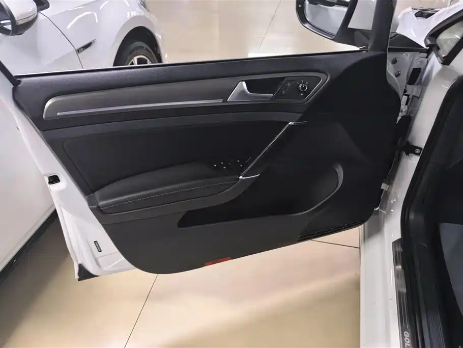 Volkswagen Golf 2016
