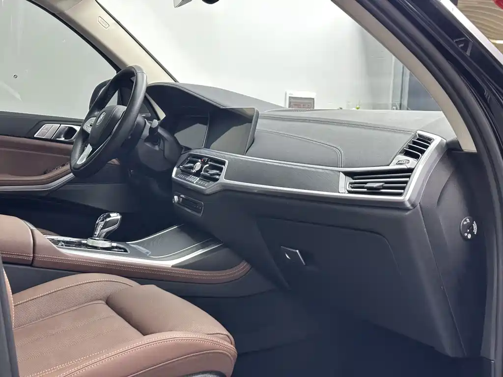 BMW X7 2022 — фото 17