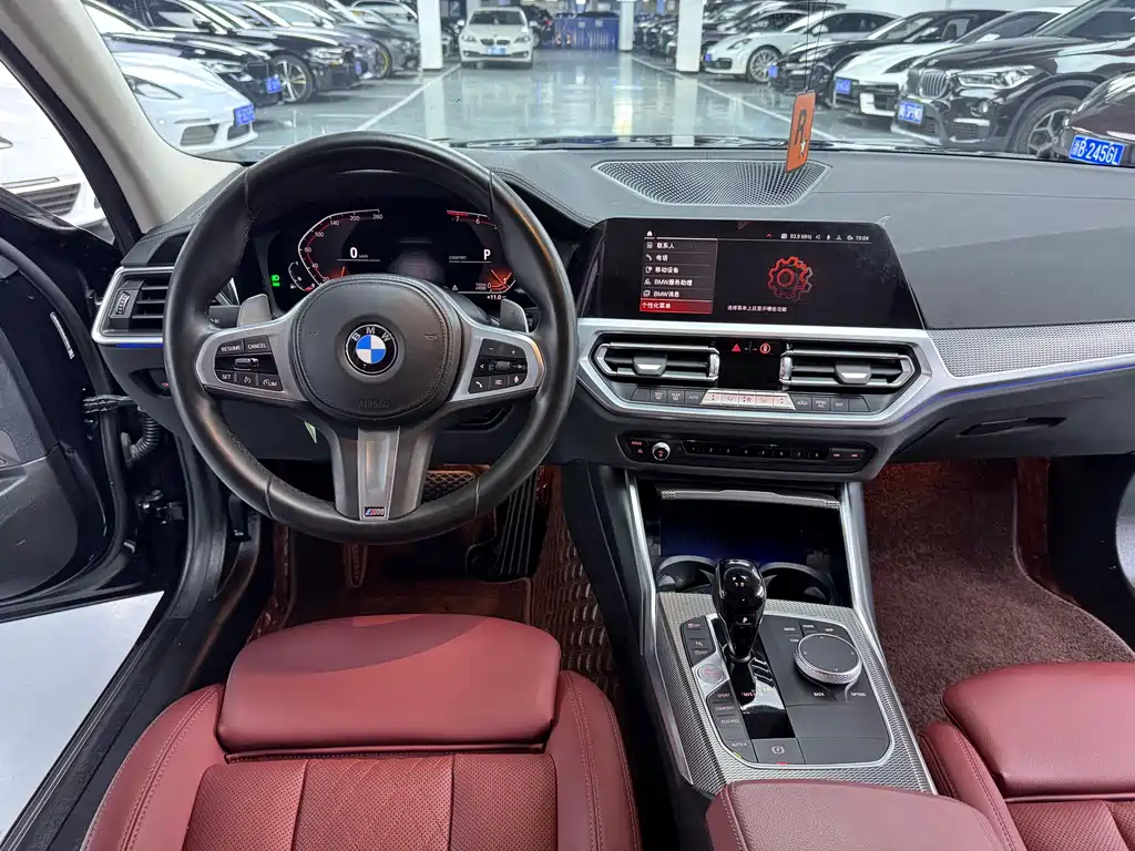BMW 3 Series 2021 — фото 10