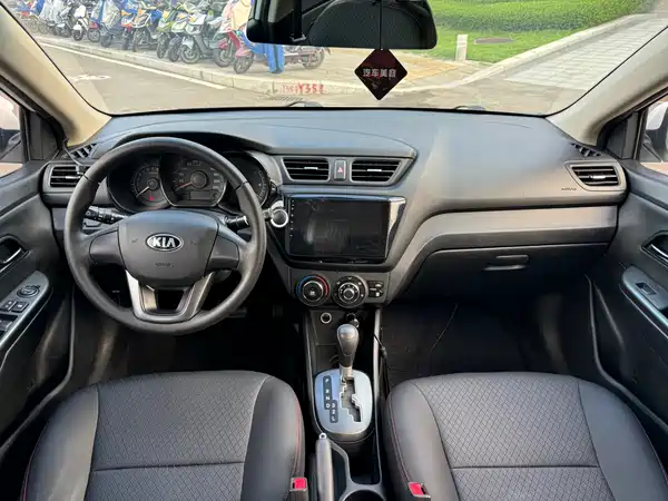 Kia K2 2013
