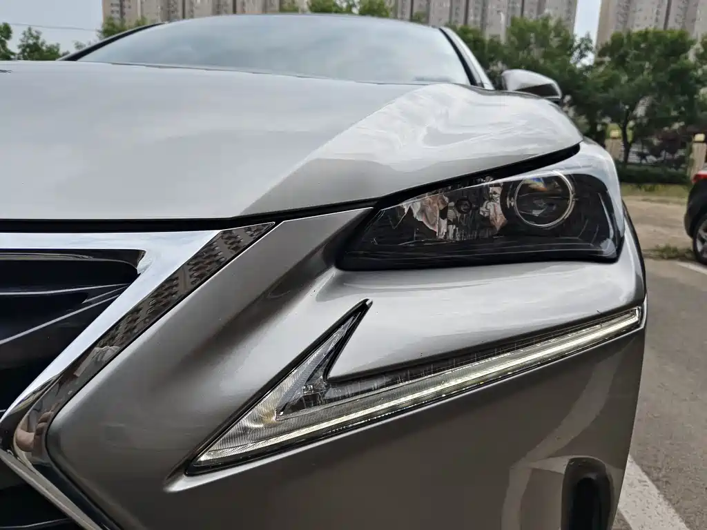 Lexus NX 2015 — фото 13