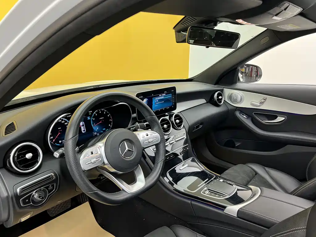 Mercedes-Benz C-Class 2021