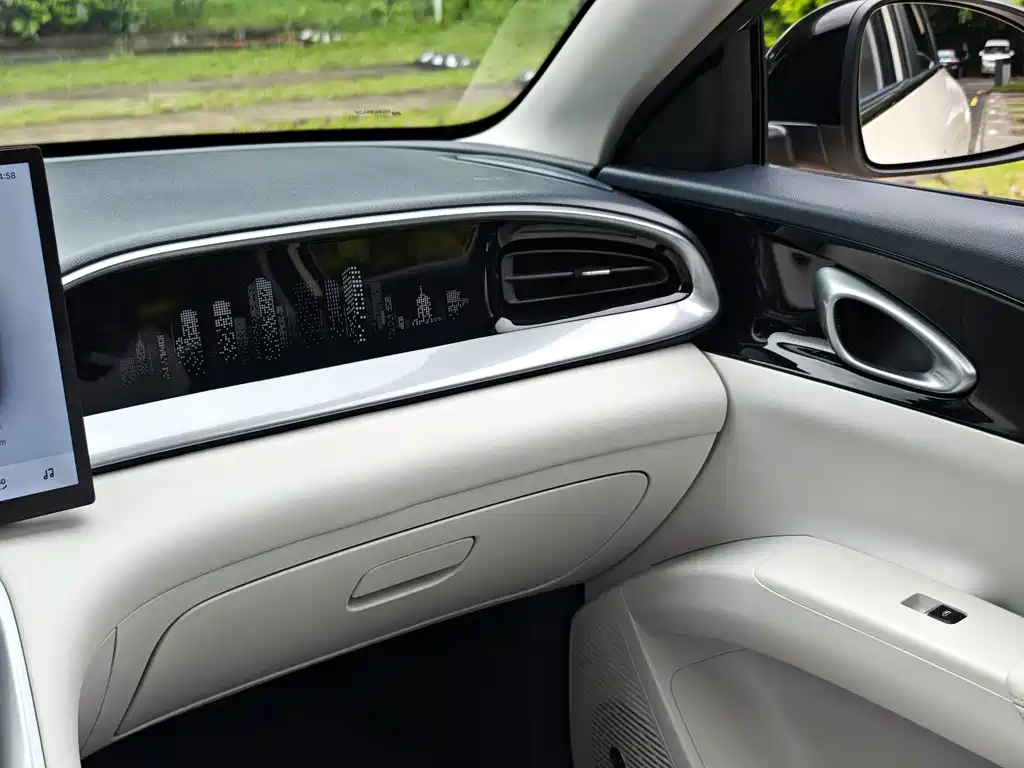Geely Galaxy Starwish 2024 — фото 20
