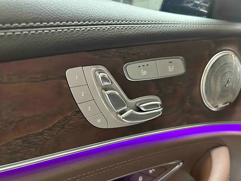 Mercedes-Benz E-Class 2016 — фото 14