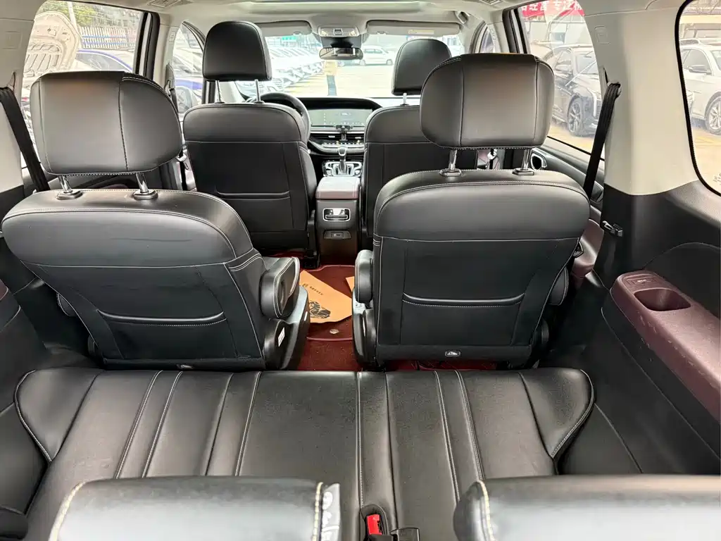 GAC Motor Trumpchi M6 2024 — фото 13