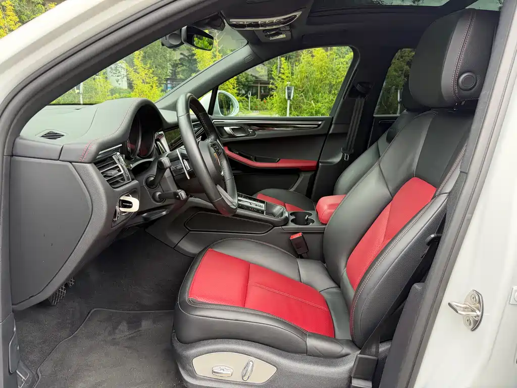 Porsche Macan 2023