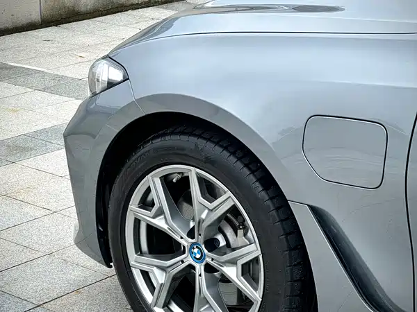 BMW i3 2024