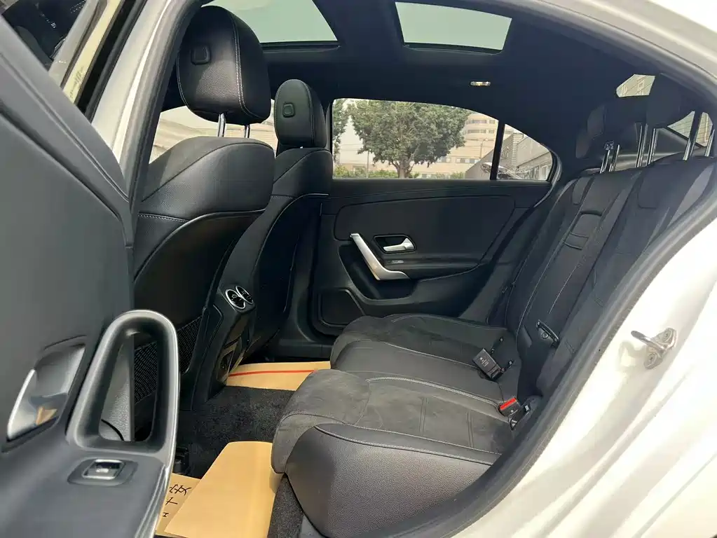 Mercedes-Benz A-Class 2023 — фото 18