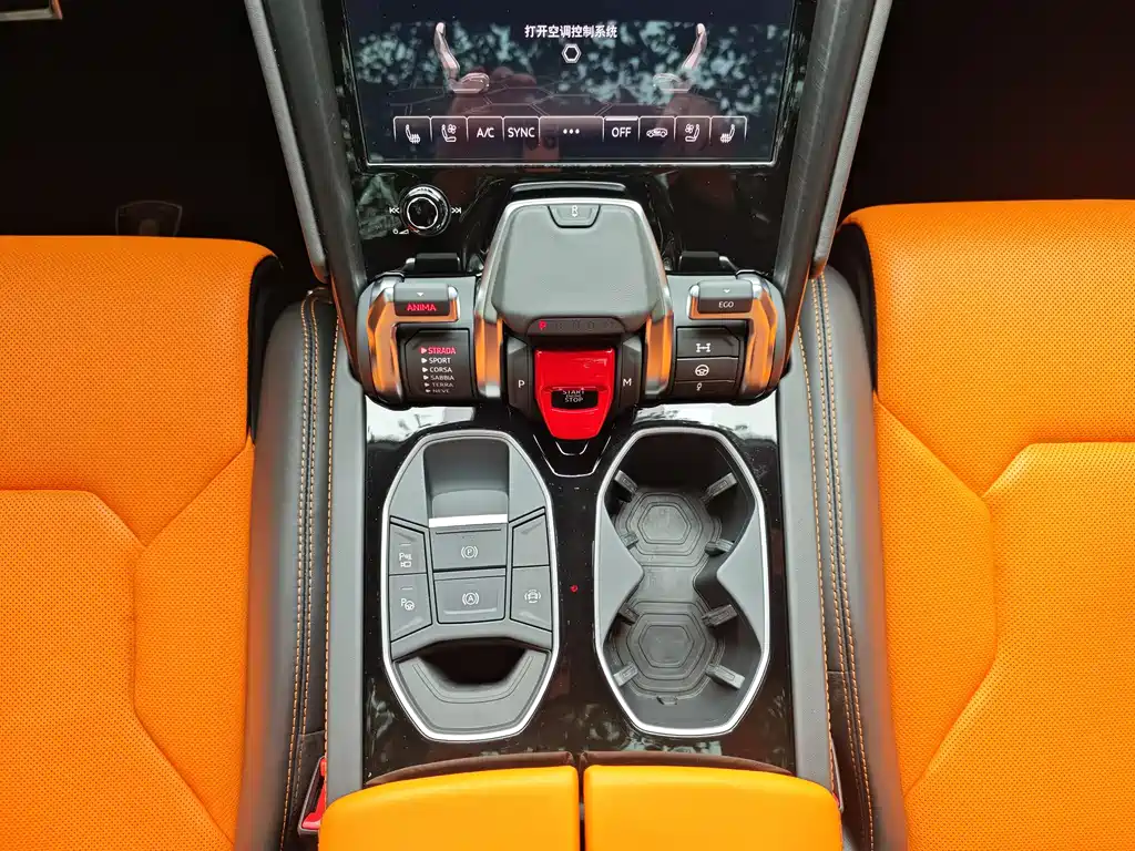 Lamborghini Urus 2022 — фото 12