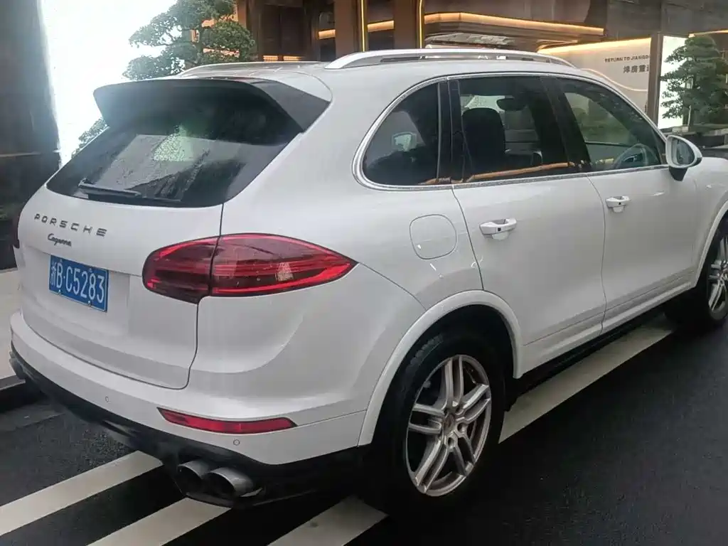 Porsche Cayenne 2017 — фото 6