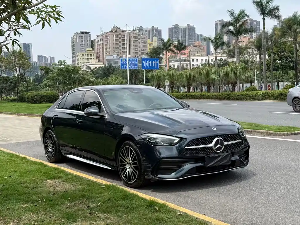 Mercedes-Benz C-Class 2024