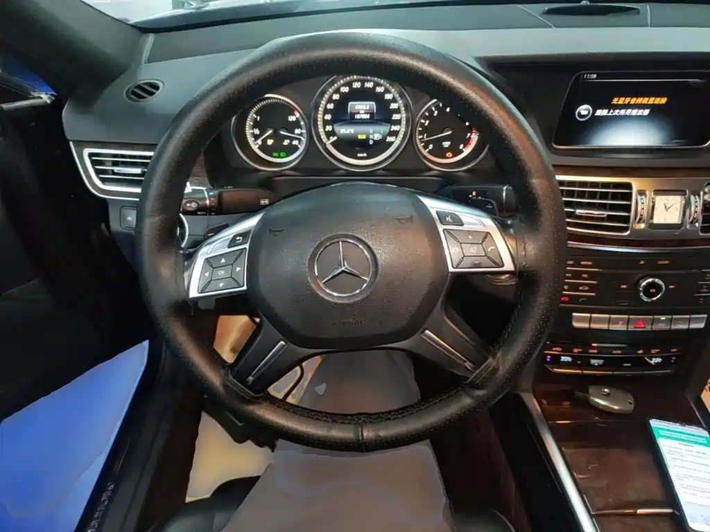 Mercedes-Benz E-Class 2016 — фото 11