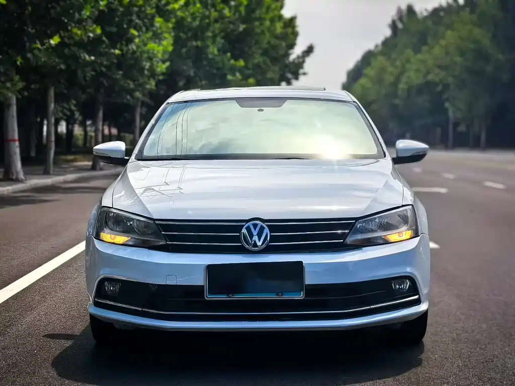 Volkswagen Sagitar 2017