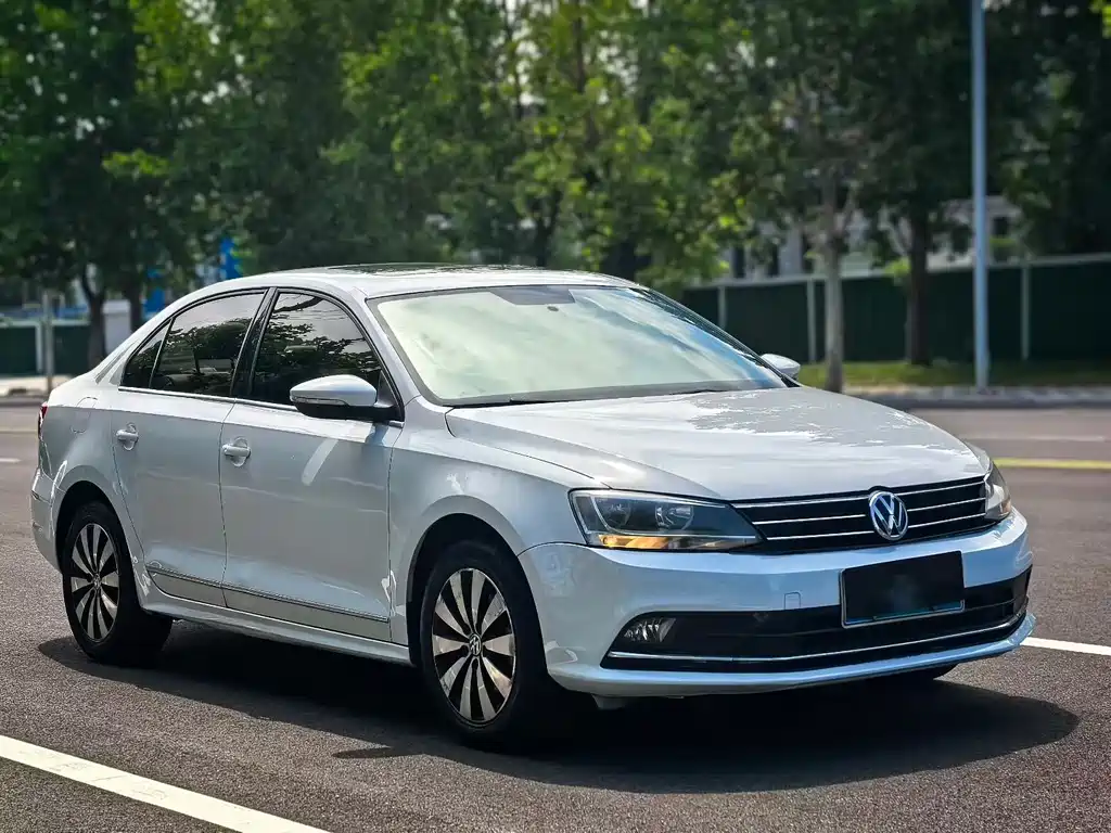 Volkswagen Sagitar 2017