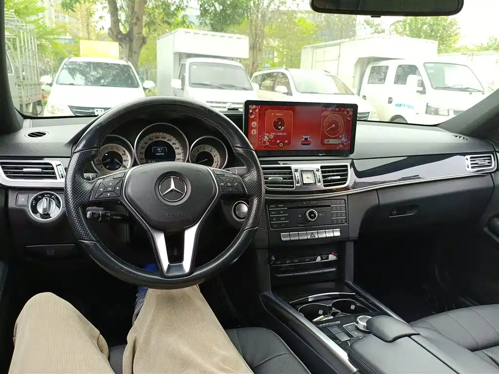 Mercedes-Benz E-Class 2015 — фото 10