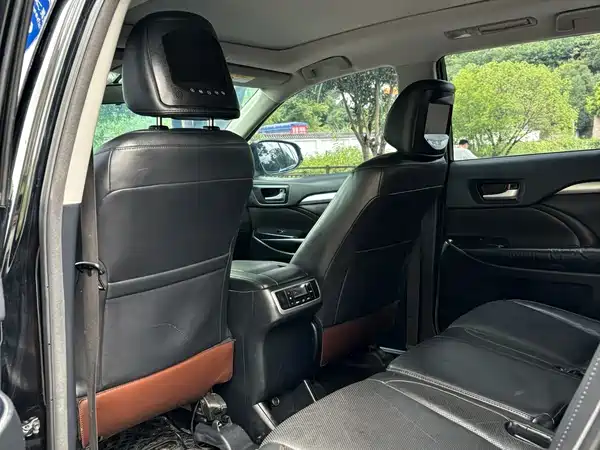 Toyota Highlander 2016