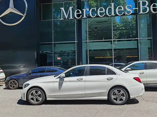 Mercedes-Benz C-Class 2020