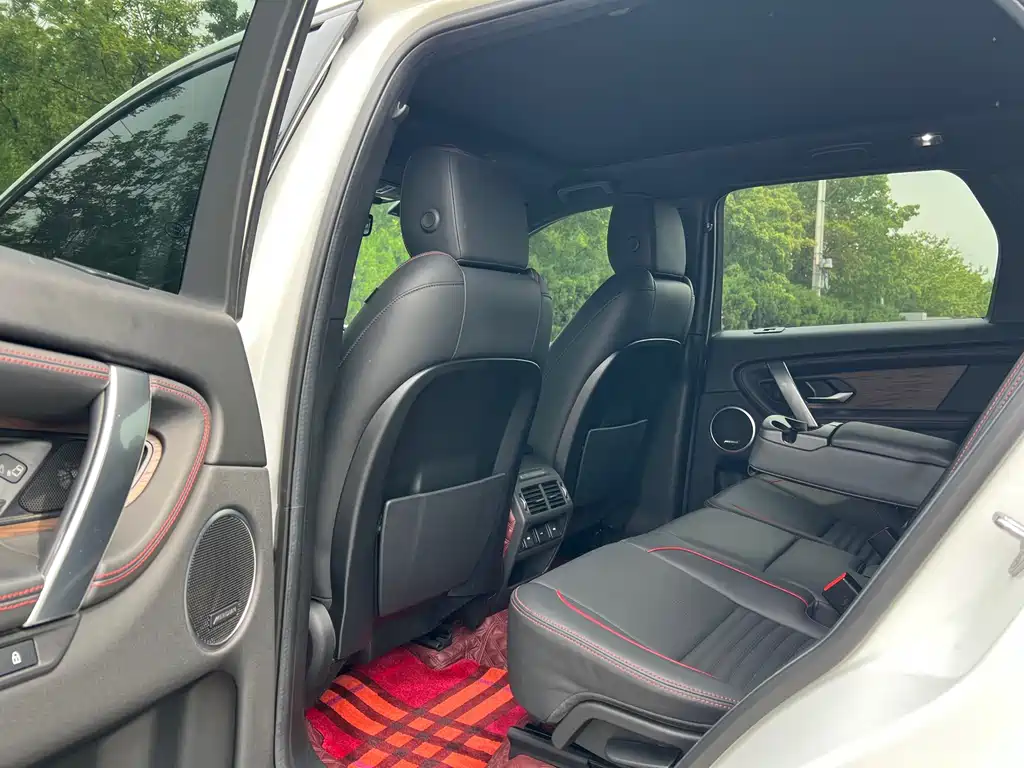 Land Rover Discovery Sport 2021 — фото 12