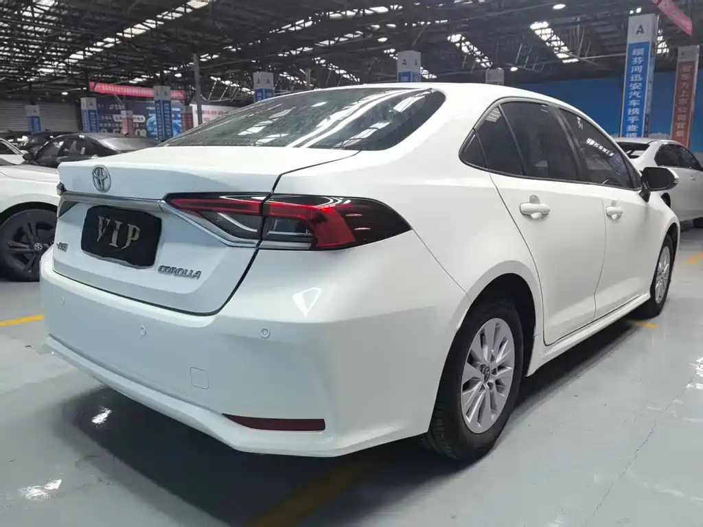 Toyota Corolla 2021 — фото 4