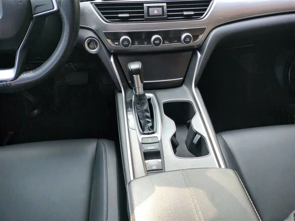 Honda Accord 2022 — фото 14