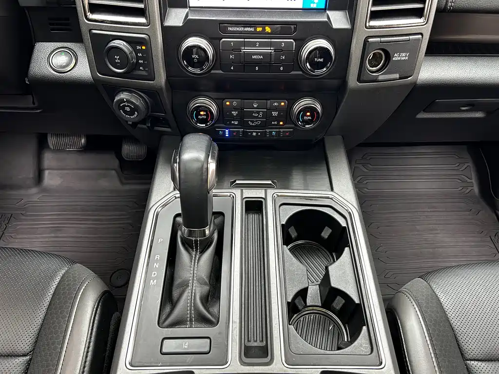 Ford F-150 Raptor 2020 — фото 15