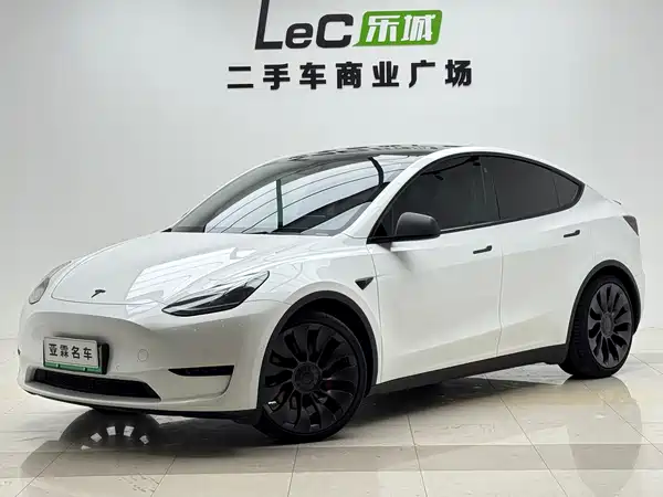 Tesla Model Y 2024