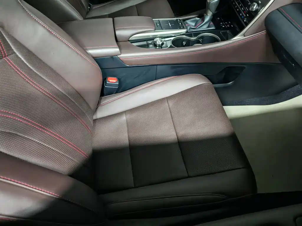 Lexus RX 2022 — фото 12