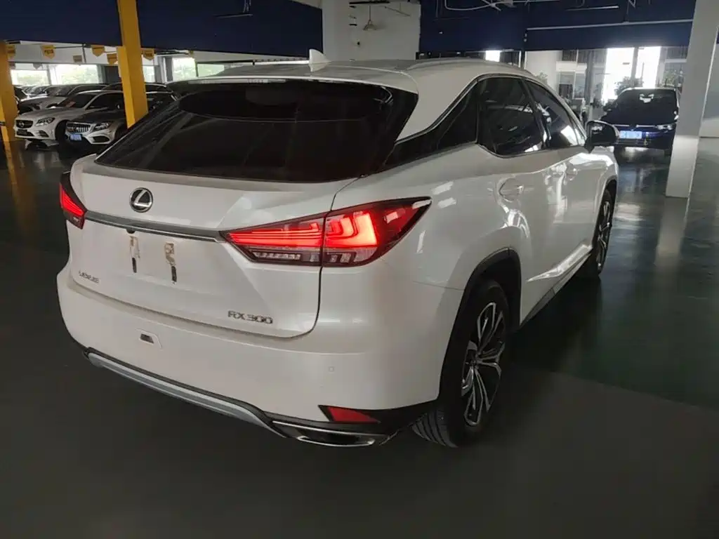 Lexus RX 2019