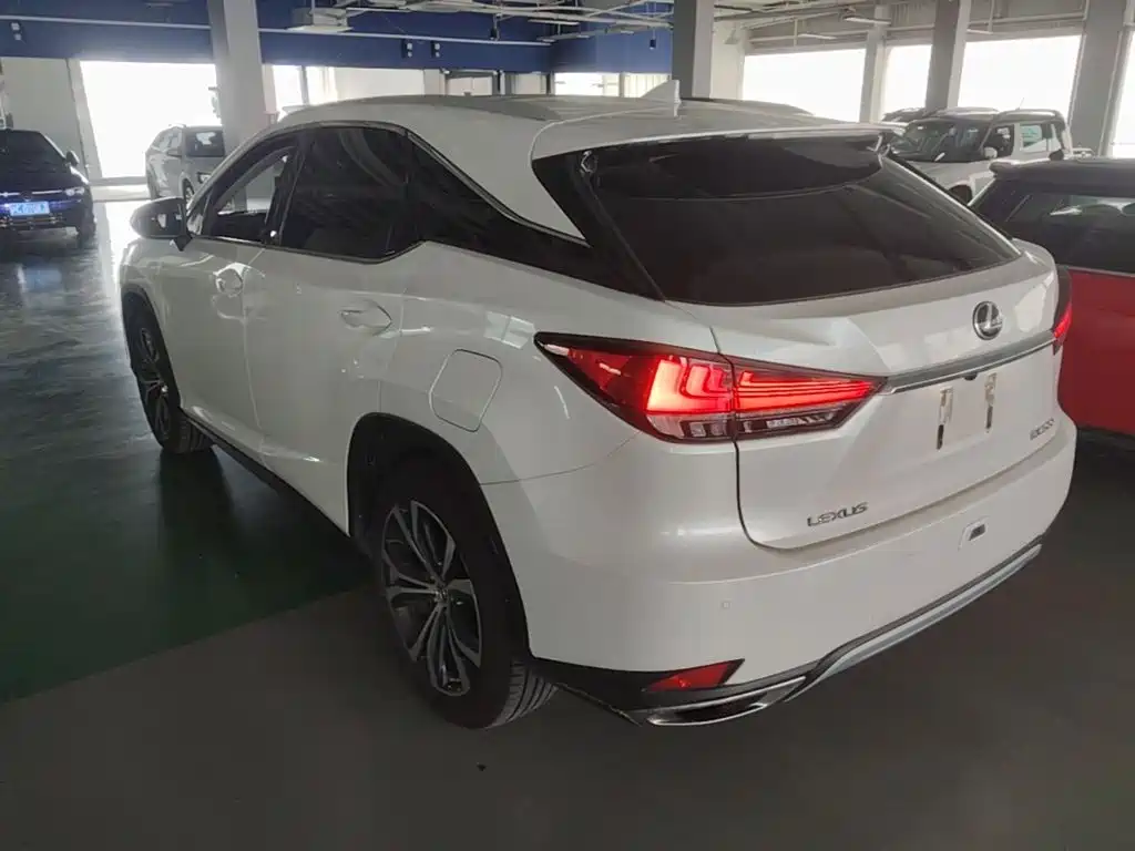 Lexus RX 2019