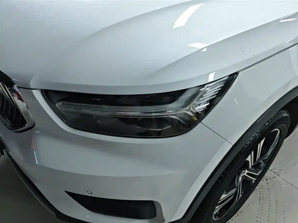 Volvo XC40 2021 — фото 24