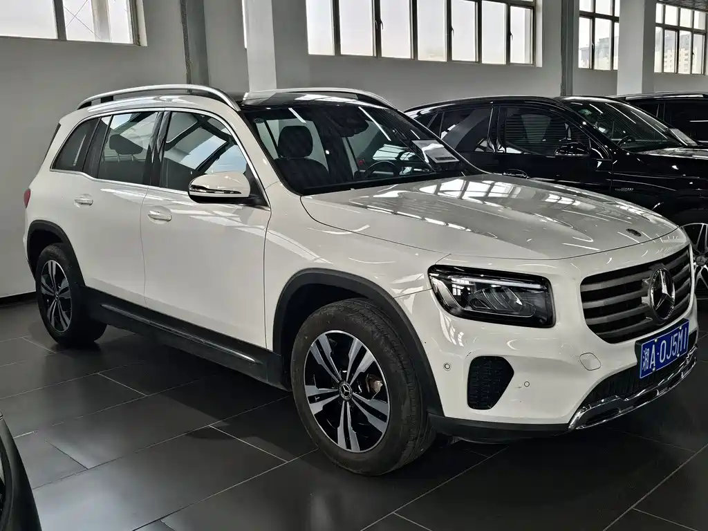 Mercedes-Benz GLB 2024