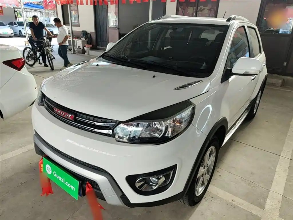 Haval H1 2017 — фото 1