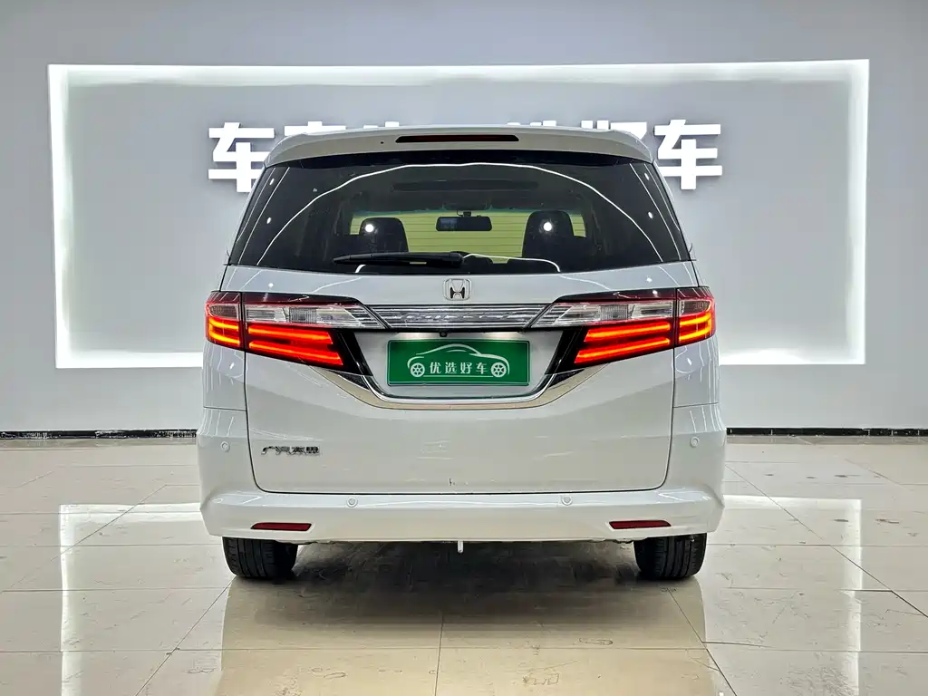 Honda Odyssey 2017 — фото 8