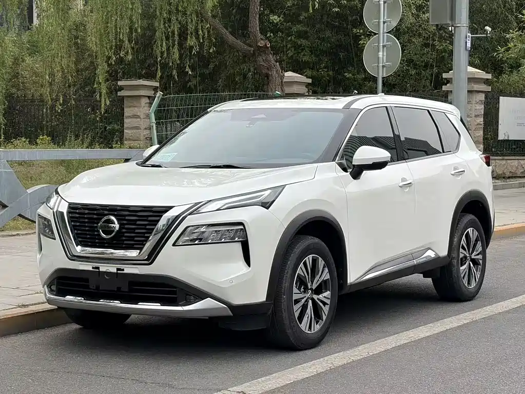 Nissan X-Trail 2022 — фото 1