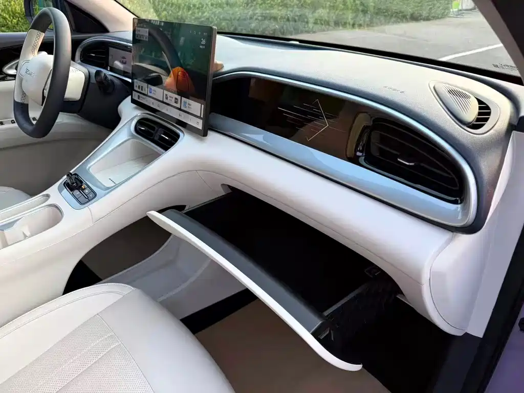 Geely Galaxy Starwish 2025 — фото 24