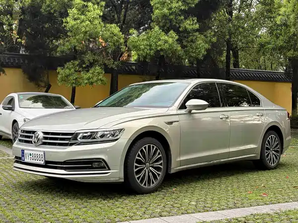 Volkswagen Phideon 2018