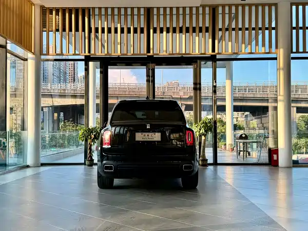 Rolls-Royce Cullinan 2024