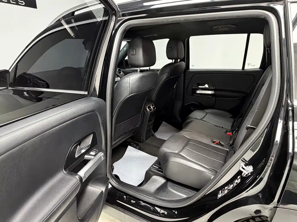 Mercedes-Benz GLB 2023 — фото 11