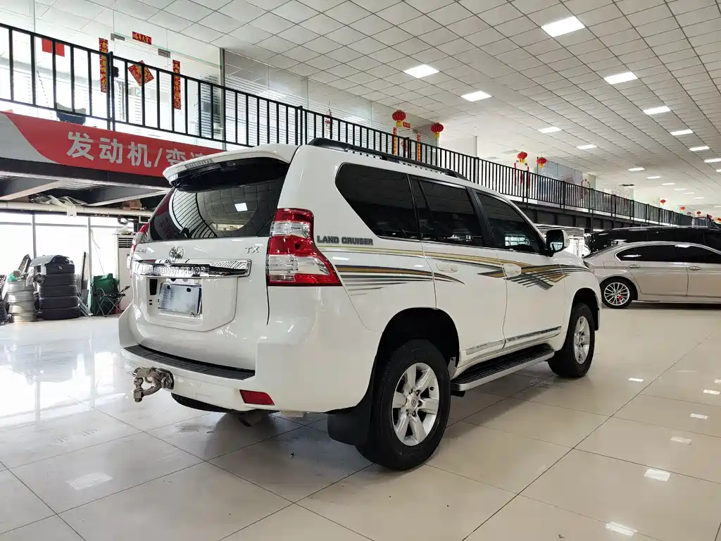 Toyota Prado 2014 — фото 30