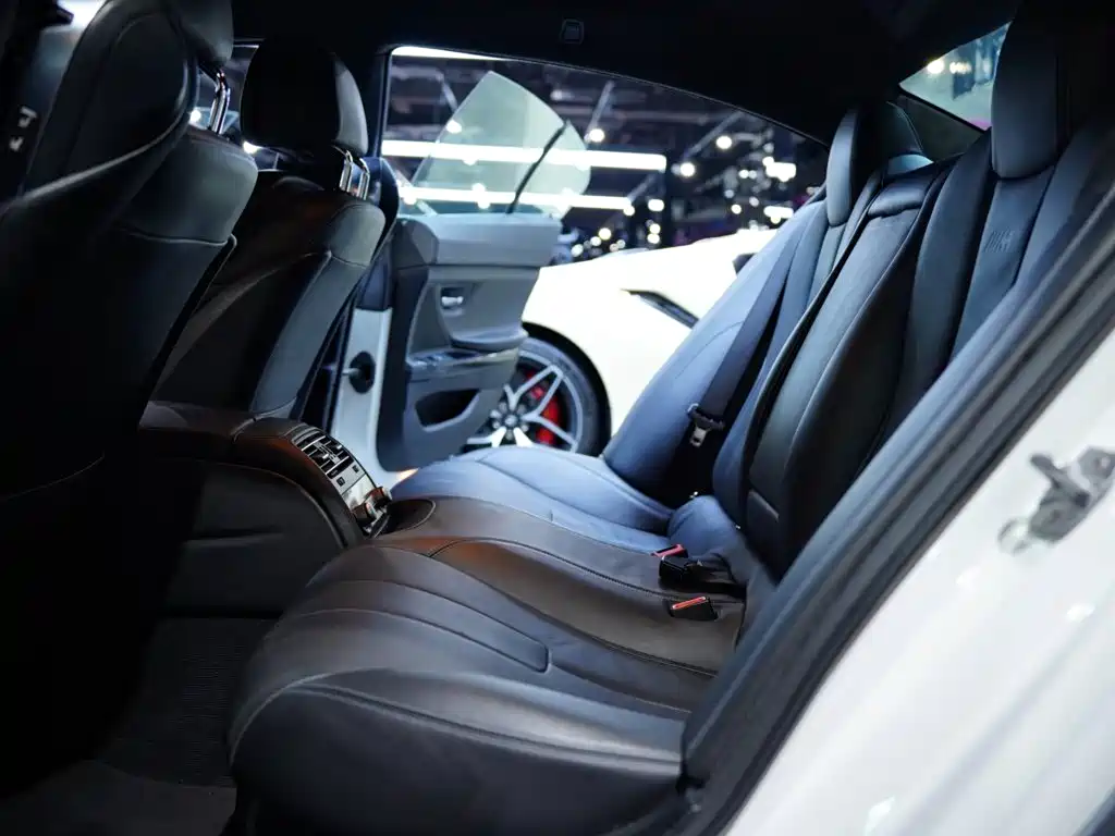 BMW M6 2015 — фото 27