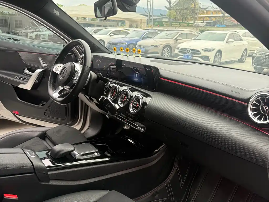 Mercedes-Benz A-Class 2021 — фото 10